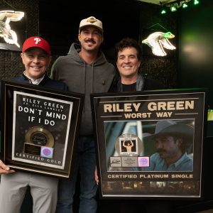 Nashville Harbor Records & Entertainment’s Jimmy Harnen, Riley Green, Big Machine Label Group’s Scott Borchetta