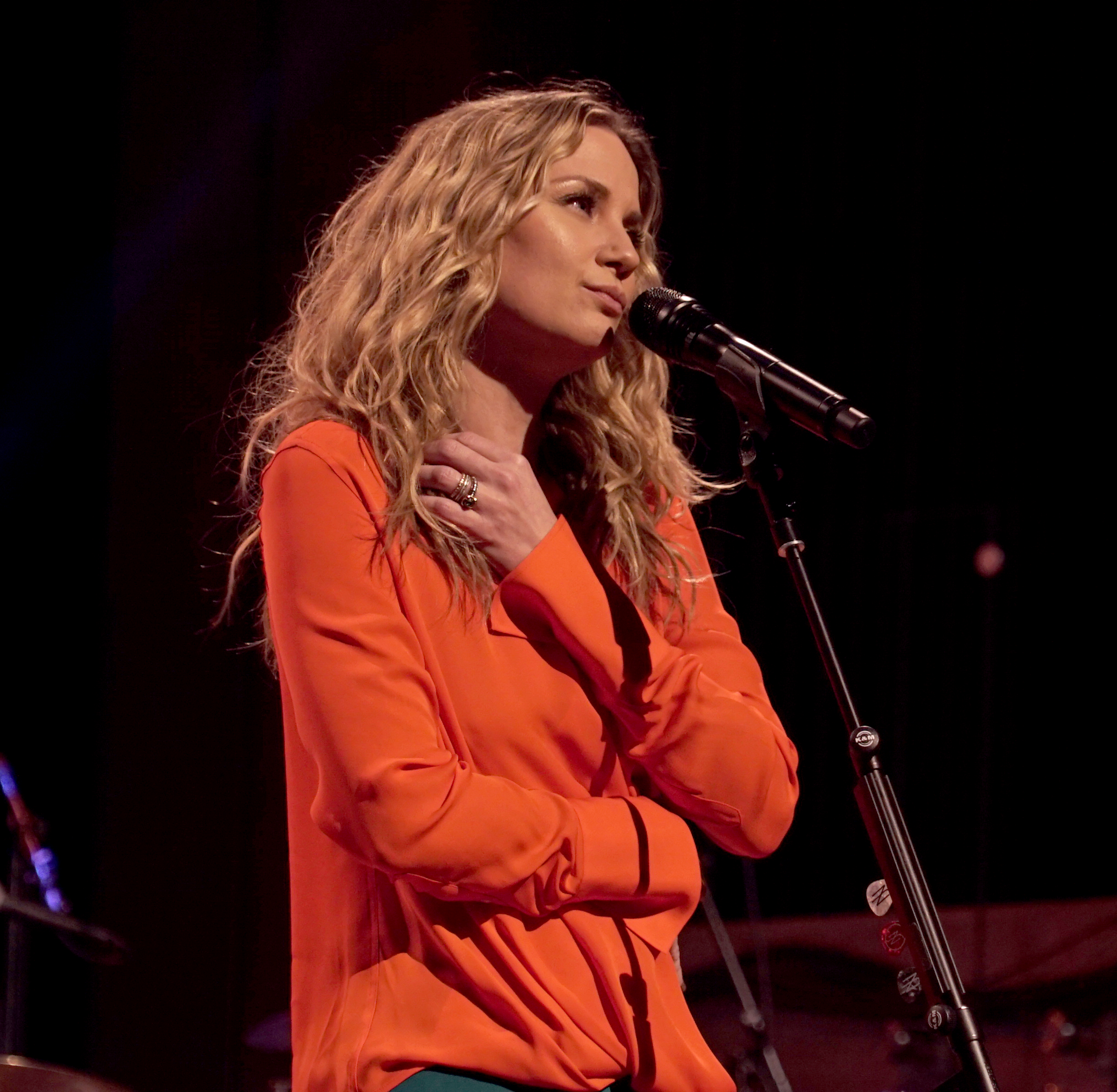 GRAMMY® AWARD-WINNING COUNTRY SENSATION JENNIFER NETTLES PERFORMS